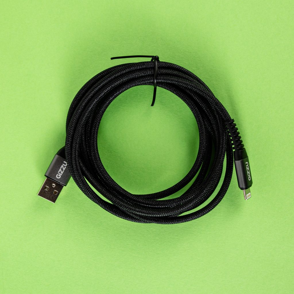 GIZZU-GCPU2L012-02-12W-USB-to-Lightning-2m-Cable_WHAT-IN-BOX-9206-Edit_1500x1500